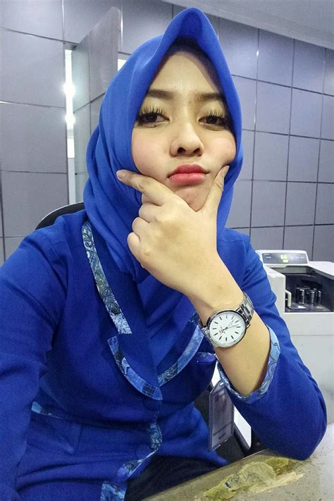 Ukhti Alina Jilbab Biru Sange Colok Memek Full .